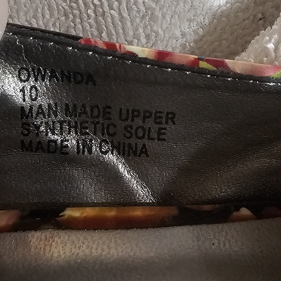 ,143 Girl Owanda Women US 10 Multi Color Heels NWT - Picture 8 of 10